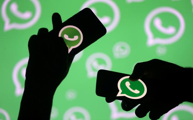 WhatsApp will soon allow users to leave groups silently