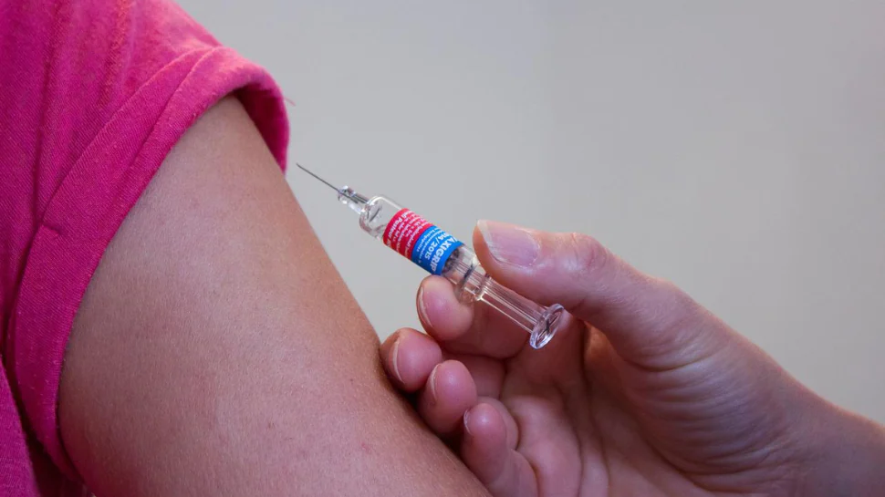 Flu vaccine linked to 40 percent reduced risk of Alzheimer's disease: Study