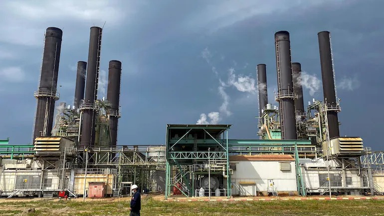 ghaza power plant shuts down
